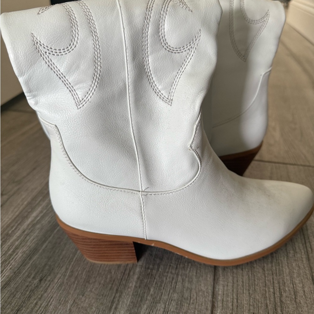 Amazon Essentials White Heeled Boots
